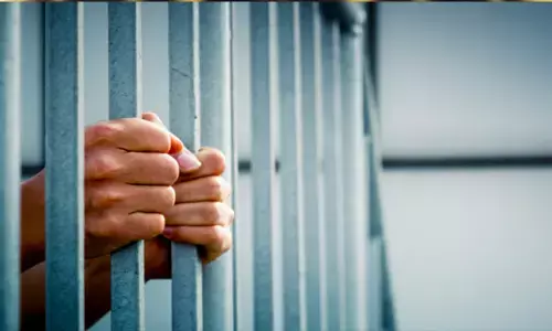 మైనర్ బాలికను వేధించిన యువకునికి జైలు శిక్ష