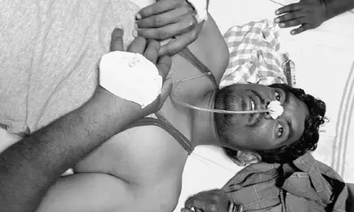 అప్పుల బాధలు తాళలేక యువకుడి ఆత్మహత్య