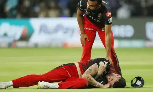 IPL 2023: ఆర్సీబీకి బిగ్ షాక్.. ఐపీఎల్ సీజన్ మొత్తానికి ఫాస్ట్ బౌలర్ ఔట్