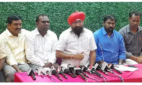 బండి సంజయ్.. తప్పుడు మాటలు మానుకో: సివిల్ సప్లై చైర్మన్ రవీందర్ సింగ్