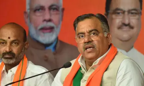 తెలంగాణ మంత్రివర్గం అలీబాబా 40 దొంగలుగా మారింది.. తరుణ్ చుగ్
