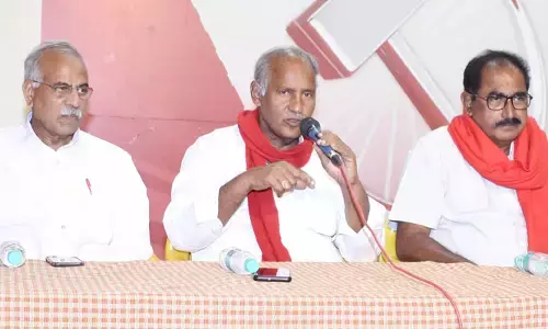 బీఆర్ఎస్‌, కాంగ్రెస్ కలిస్తే మరీ మంచిది: సీపీఐ