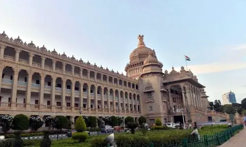 కర్ణాటక రాజకీయంలో అనూహ్య పరిణామం!