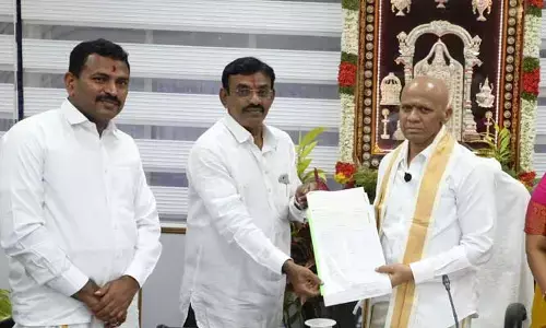 Tiruptati: ఎస్వీబీసీ ట్రస్టుకు రూ.20 లక్షలు విరాళం