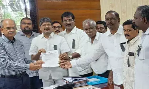 Ap News: మలి దశ ఉద్యమానికి సిద్ధమవుతోన్న ఉద్యోగులు