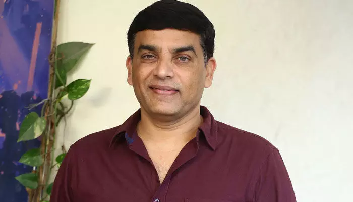 ‘బలగం’ వేణుకి పాన్ ఇండియన్ ఫిల్మ్ ఆఫర్ !.. వైరల్ అవుతున్న దిల్ రాజు మాటలు ‘బలగం’ వేణుకి పాన్ ఇండియన్ ఫిల్మ్ ఆఫర్ !.. వైరల్ అవుతున్న దిల్ రాజు మాటలు