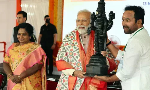ప్రధాని మోడీకి కిషన్ రెడ్డి స్పెషల్ గిఫ్ట్