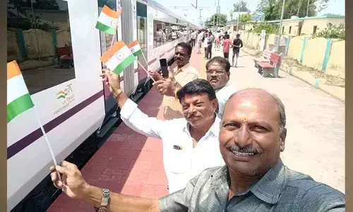 వందే భారత్ రైలుకు ఘనస్వాగతం