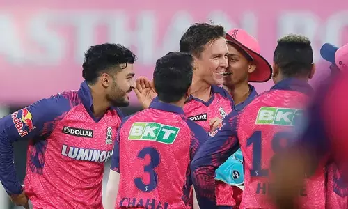 సున్నా పరుగులకే రెండు వికెట్లు..