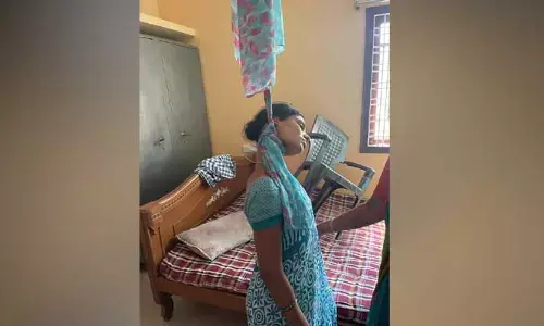 వేర్వేరు గ్రామాల్లో ఇద్దరు ఆత్మహత్య..