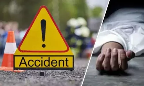 ఘోర రోడ్డు ప్రమాదం.. ఇద్దరు మృతి