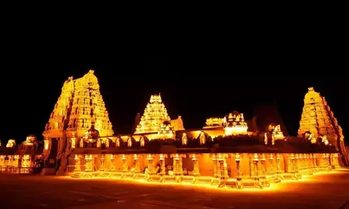 యాదాద్రి ఆలయంపై డ్రోన్‌ కలకలం..