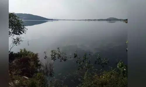 నాడు వెళ వెళ... నేడు కళ కళ..