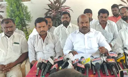 అబద్దాలతో పబ్బం గడుపుతున్నారు.. ఎమ్మెల్యే చిరుమర్తి లింగయ్య..