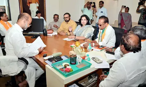 BRS మంత్రులు, ఎమ్మెల్యేలు టచ్‌లో ఉన్నారు: బండి సంజయ్