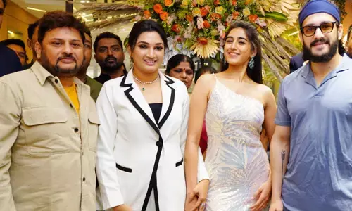 గ్లామర్‌ ఫీల్డ్‌లో అందం మరింత ఆత్మస్థైర్యాన్నిస్తుంది: అఖిల్ అక్కినేని