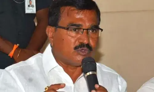 జూపల్లి, పొంగులేటిపై మంత్రి నిరంజన్ రెడ్డి ఫైర్