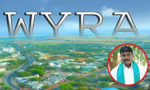 రసకందాయంగా వైరా మున్సిపాలిటీ రాజకీయం.. ఎట్టకేలకు మున్సిపాలిటిలో అడుగుపెట్టిన చైర్మన్