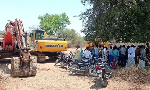 పరిహారం ఇచ్చాకే పనులు ప్రారంభించండి..
