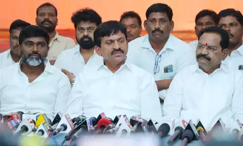 ఇక చూసుకుందాం.. 2023 ఎన్నికల్లో ఒక్కరిని కూడా అసెంబ్లీ గేటు తాకనివ్వను: పొంగులేటి