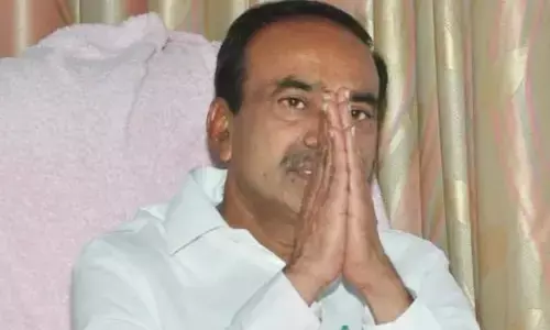 ఈట‌ల ఫోన్‌లో ఏం దొర‌క‌లే.. క్షుణ్ణంగా త‌నిఖీ చేసిన అధికారులు