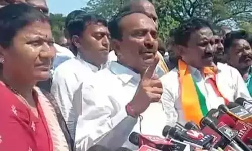 తెలంగాణ తెచ్చుకున్నది ప్రజల సొమ్ము దోచుకోవడానికేనా: ఎమ్మెల్యే ఈటెల రాజేందర్