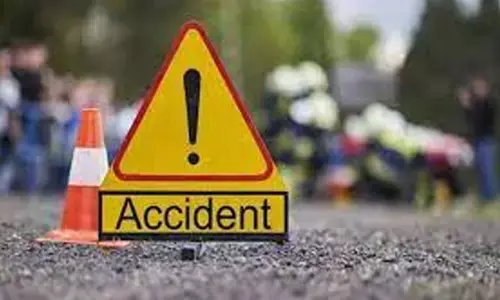 ఎదురెదురుగా వస్తున్న రెండు బైకులు ఢీ..