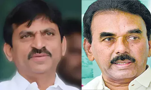వేటేసినా.. వెంటాడడమే.! వారిద్దరి కదలికలపై గులాబీ బాస్ ఫోకస్