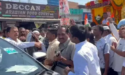 ఎమ్మెల్యే VS కార్పొరేటర్.. కంటతడి పెట్టిన గొల్నాక మహిళా ప్రజాప్రతినిధి (వీడియో)