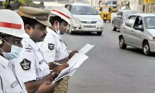 చీఫ్ ఎలక్టోలర్ ఆఫీసర్‌ కారుపై భారీగా చలాన్లు!