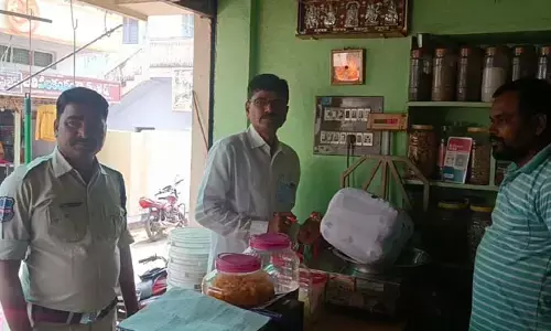 కిరాణ దుకాణంలో పదోతరగతి పరీక్ష పత్రాలు..!