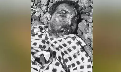 రైల్లో నుంచి పడి గుర్తుతెలియని వ్యక్తి మృతి..