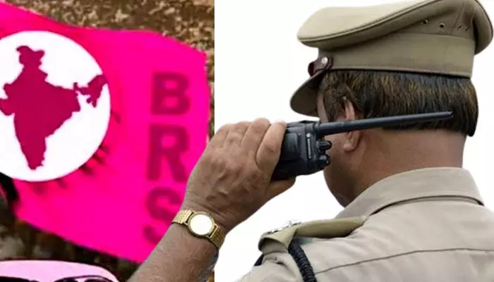 మున్సిపల్ చైర్ పర్సన్ భర్తకు ఏసీపీ ధమ్కీ.. బీఆర్ఎస్లో కేసుల దుమారం మున్సిపల్ చైర్ పర్సన్ భర్తకు ఏసీపీ ధమ్కీ.. బీఆర్ఎస్లో కేసుల దుమారం