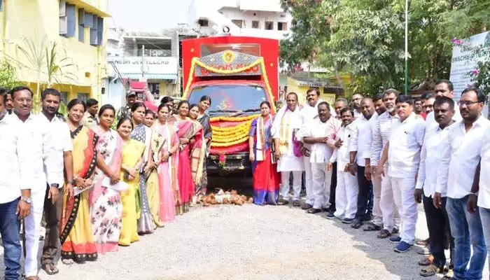 అభివృద్ధిలో బీఆర్ఎస్ ప్రభుత్వానికి సాటిలేదు: మంత్రి మల్లారెడ్డి అభివృద్ధిలో బీఆర్ఎస్ ప్రభుత్వానికి సాటిలేదు: మంత్రి మల్లారెడ్డి