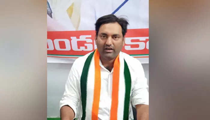 ఒక్క చాన్స్ ఇవ్వండి.. అభివృద్ధి చేసి చూపిస్తా.. ఒక్క చాన్స్ ఇవ్వండి.. అభివృద్ధి చేసి చూపిస్తా..