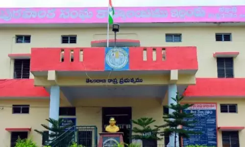 చైర్మన్, ఫ్లోర్ లీడర్ల మధ్య బాహాబాహి