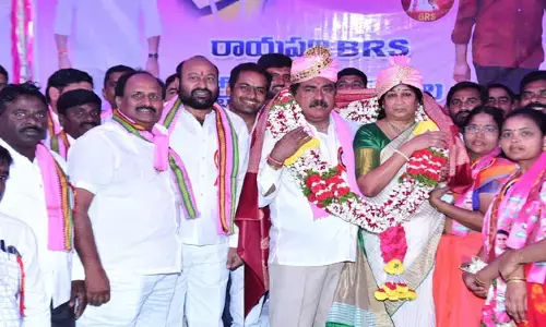 బీఆర్ఎస్ పార్టీకి ప్రజలు బ్రహ్మరథం పడుతున్నారు : మంత్రి ఎర్రబెల్లి దయాకర్ రావు