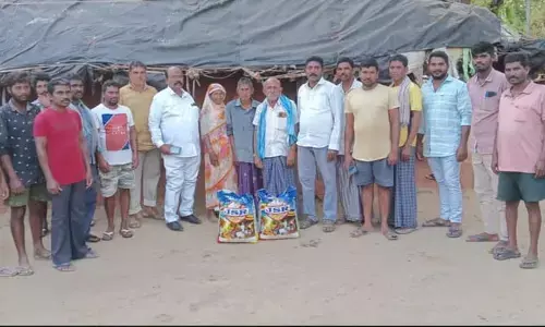 బాధిత కుటుంబానికి ఎల్లవేళలా అండగా ఉంటా : ఈసం స్వామి