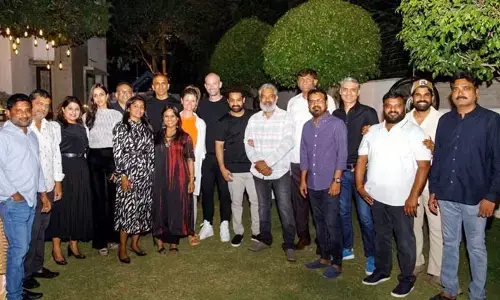 ఎన్టీఆర్ ఇంట్లో నైట్ పార్టీ.. అథిదులు ఎవరో తెలుసా..?