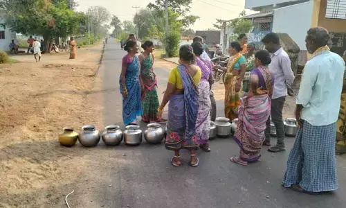 అవార్డు అందుకోబోతున్న వేళ... తాగునీటి హాహా కారాలు..