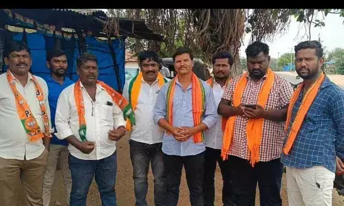 పంట నష్టం పై పరిహారం అందించాలని బీజేపీ నాయకుల ప్రెస్ మీట్..