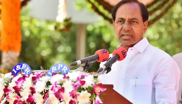 స్వతంత్రభారతవనిలో తాగేందుకు నీరు లేదు: CM కేసీఆర్ స్వతంత్రభారతవనిలో తాగేందుకు నీరు లేదు: CM కేసీఆర్