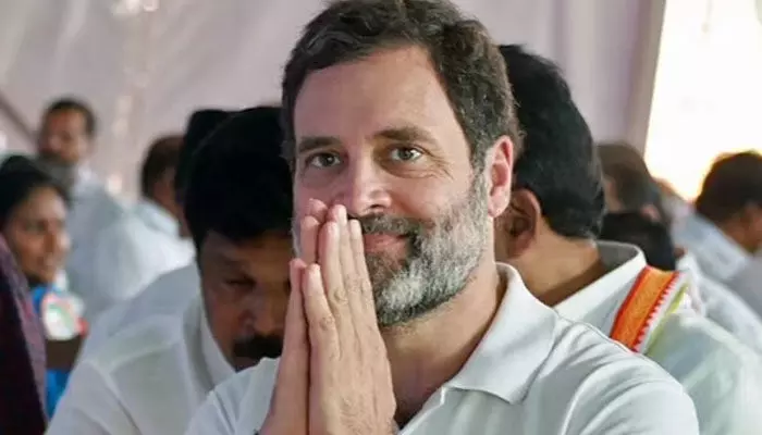 అధికారిక నివాసాన్ని ఖాళీ చేసిన రాహుల్ గాంధీ అధికారిక నివాసాన్ని ఖాళీ చేసిన రాహుల్ గాంధీ