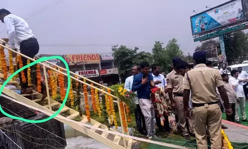 అంబేద్కర్‌ మనవడి ఎదుటే రాజ్యాంగ నిర్మాతకు అవమానం