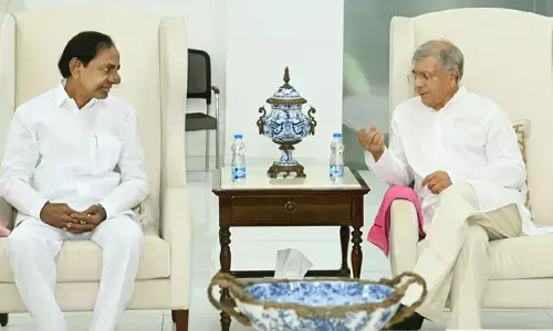 ప్రగతిభవన్⁭లో ప్రకాష్ అంబేద్కర్.. సన్మానించిన సీఎం కేసీఆర్