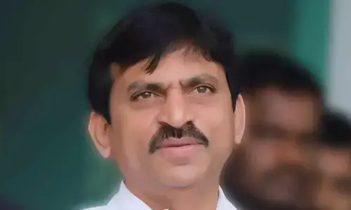 షర్మిల పార్టీలో చేరి గొంతు కోసుకోలేను.. పొంగులేటి శ్రీనివాస్ రెడ్డి