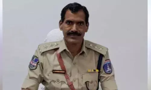 విలేకరుల పేరుతో అక్రమాలకు పాల్పడుతున్న వారిపై చర్యలు తప్పవు : ఏసీపీ చంద్రశేఖర్