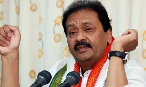KCR పాలనలో మళ్లీ నక్సలిజం.. కాంగ్రెస్ నేత సెన్సేషనల్ కామెంట్స్