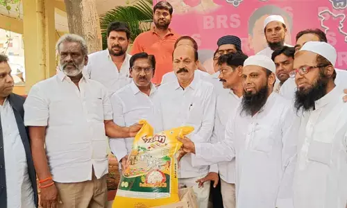 ఆనందోత్సాహాలతో రంజాన్ ను జరుపుకోవాలి: టీ.ఎస్.హెచ్.డీ.సీ చైర్మన్ చింతా ప్రభాకర్