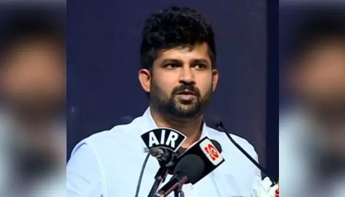 కర్ణాటక ఎన్నికల వేళ బీజేపీ ఎంపీ వివాదాస్పద వ్యాఖ్యలు కర్ణాటక ఎన్నికల వేళ బీజేపీ ఎంపీ వివాదాస్పద వ్యాఖ్యలు
